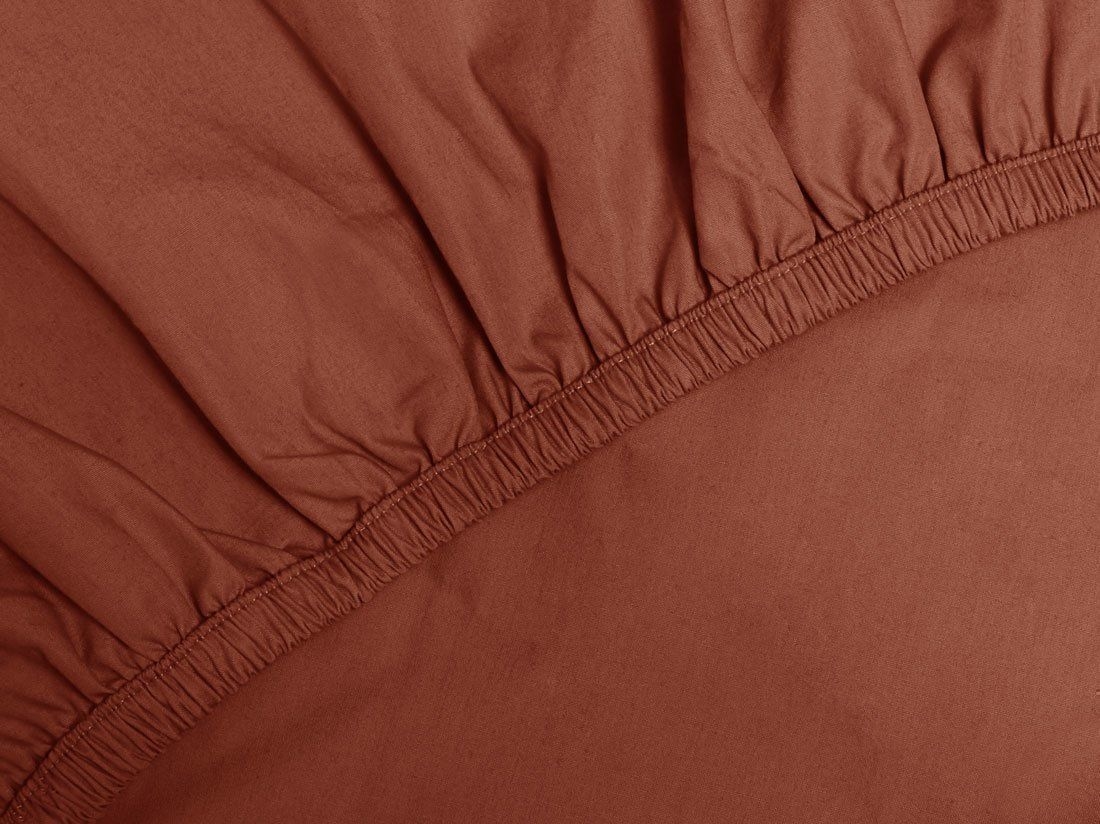 Dra-på-lakan percale rusty red