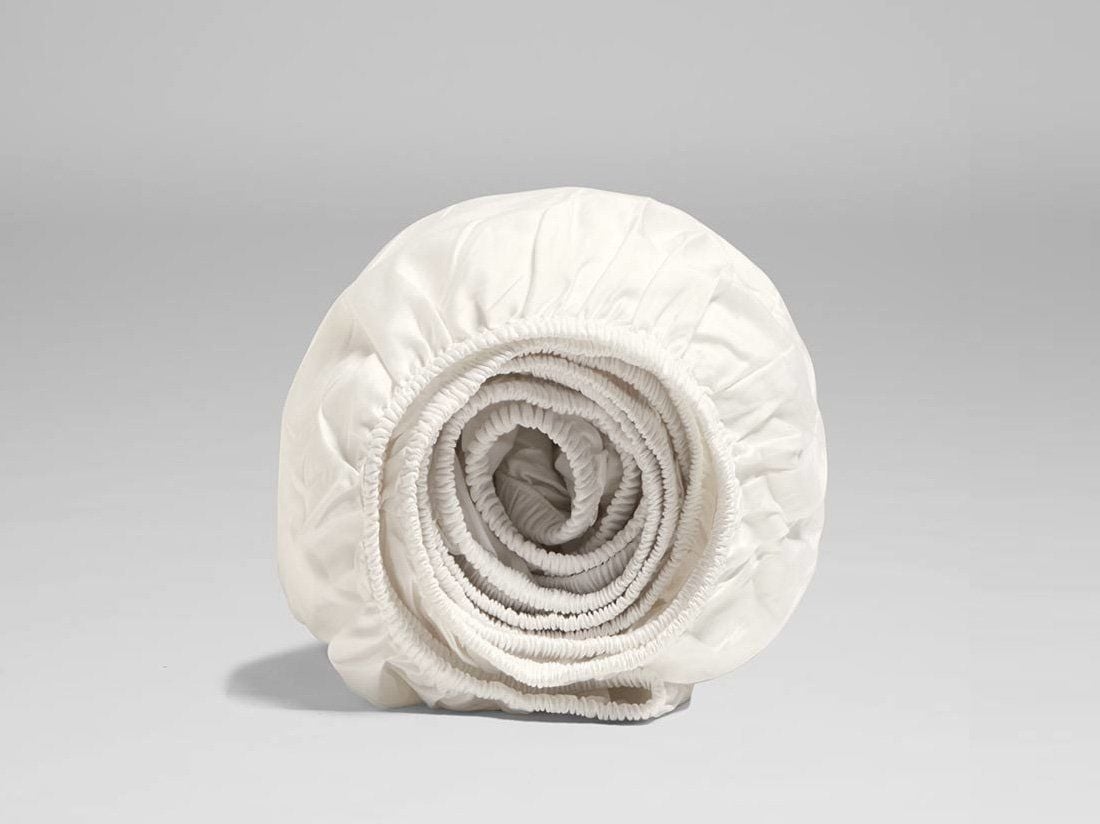 Dra-på-lakan bomullssatin warm white