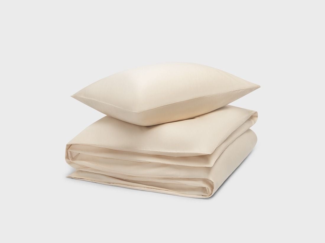 Påslakanset bomullssatin almond milk