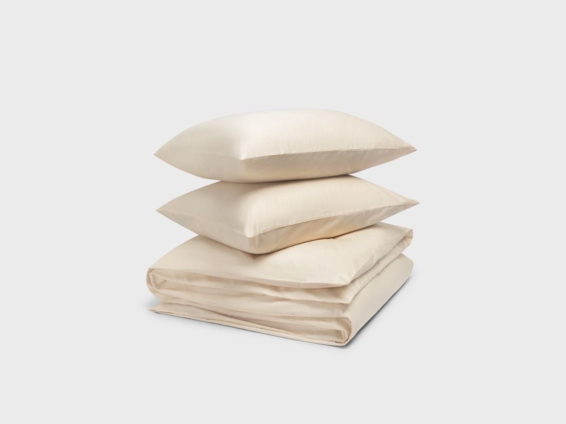 Påslakanset bomullssatin almond milk