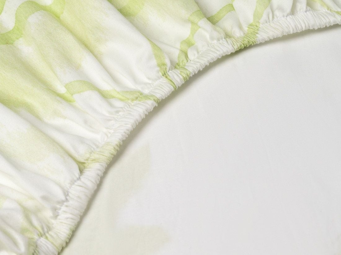 Dra-på-lakan bomullssatin cosmea