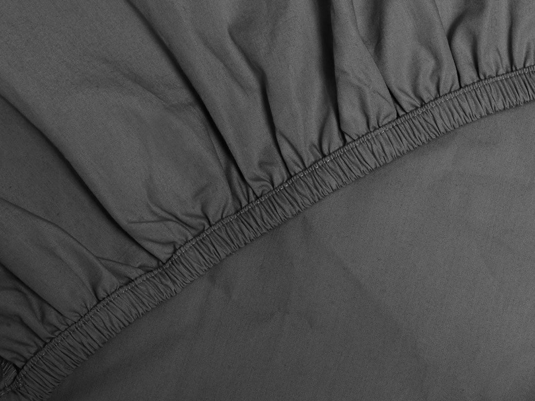 Dra-på-lakan percale dark grey