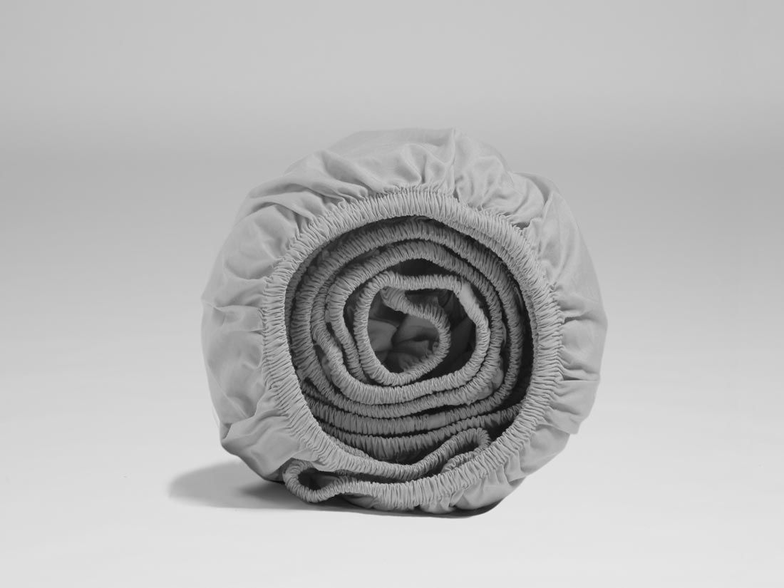 Dra-på-lakan percale misty grey