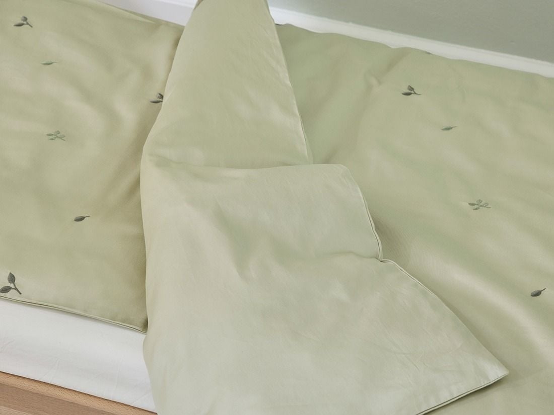 Påslakan för barn bomullssatin light olive botanical