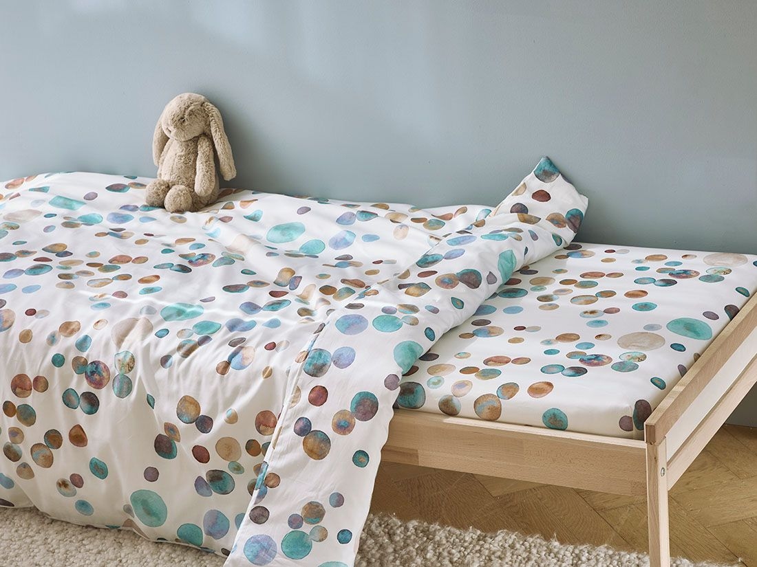 Dra på-lakan för barn bomullssatin watercolor dots multicolor