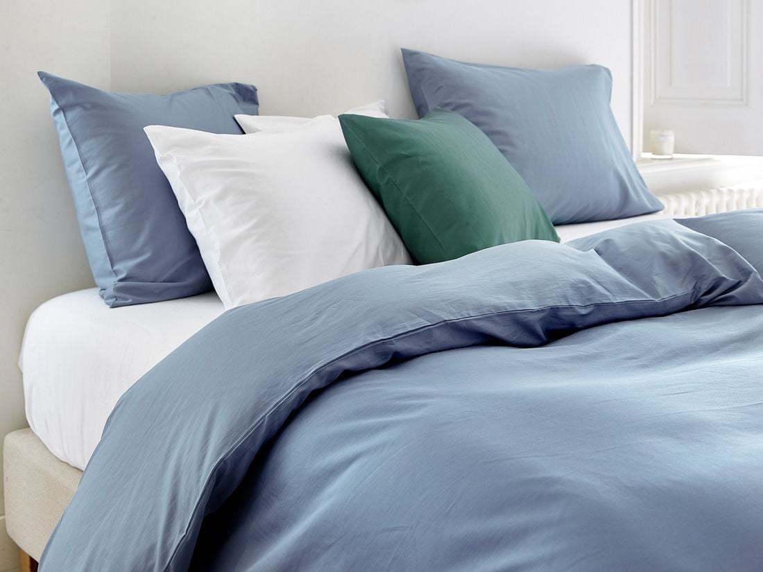Påslakanset bomullssatin faded blue