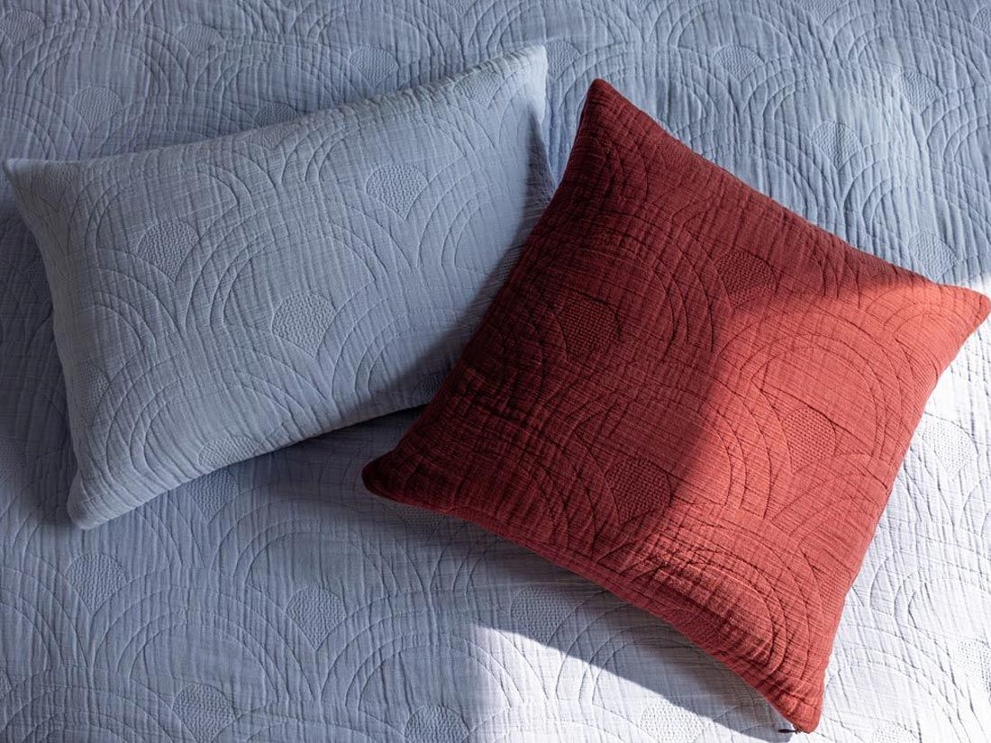 Prydnadskudde arch lavender blue - bomullsmuslin