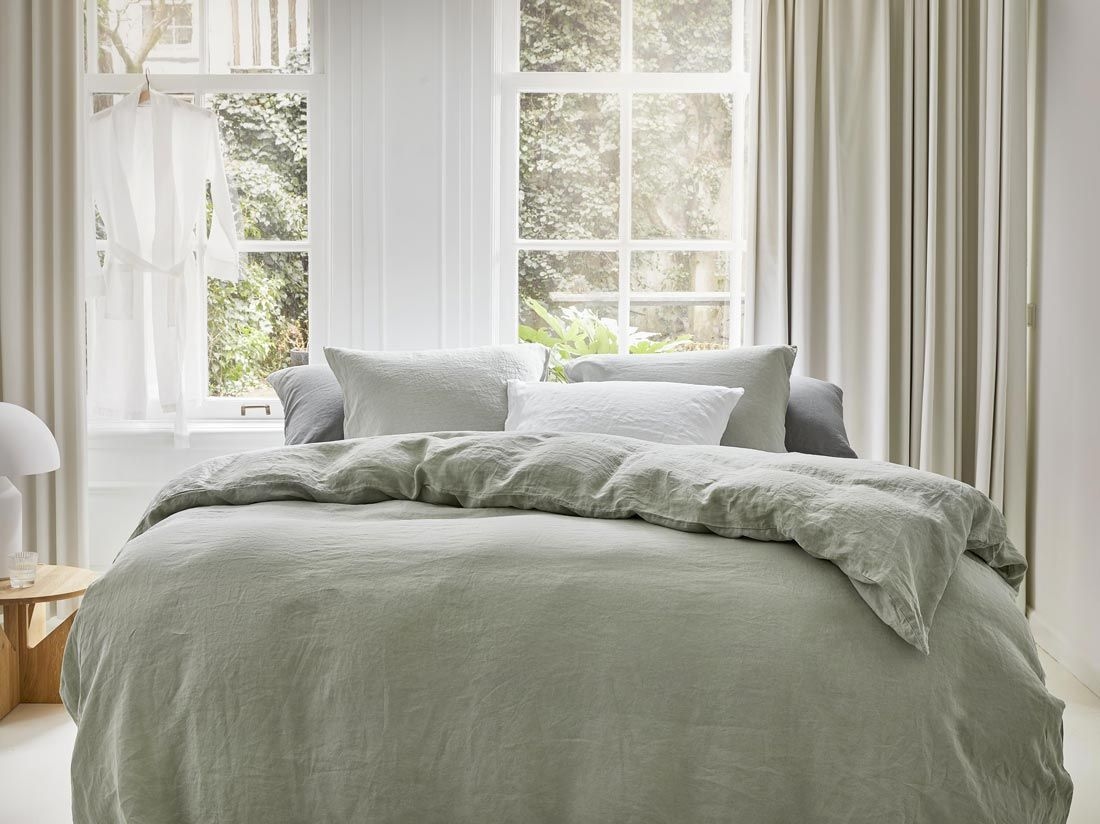 Påslakanset tvättat linne misty green