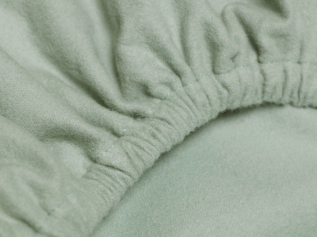Dra-på-lakan flanell pale green