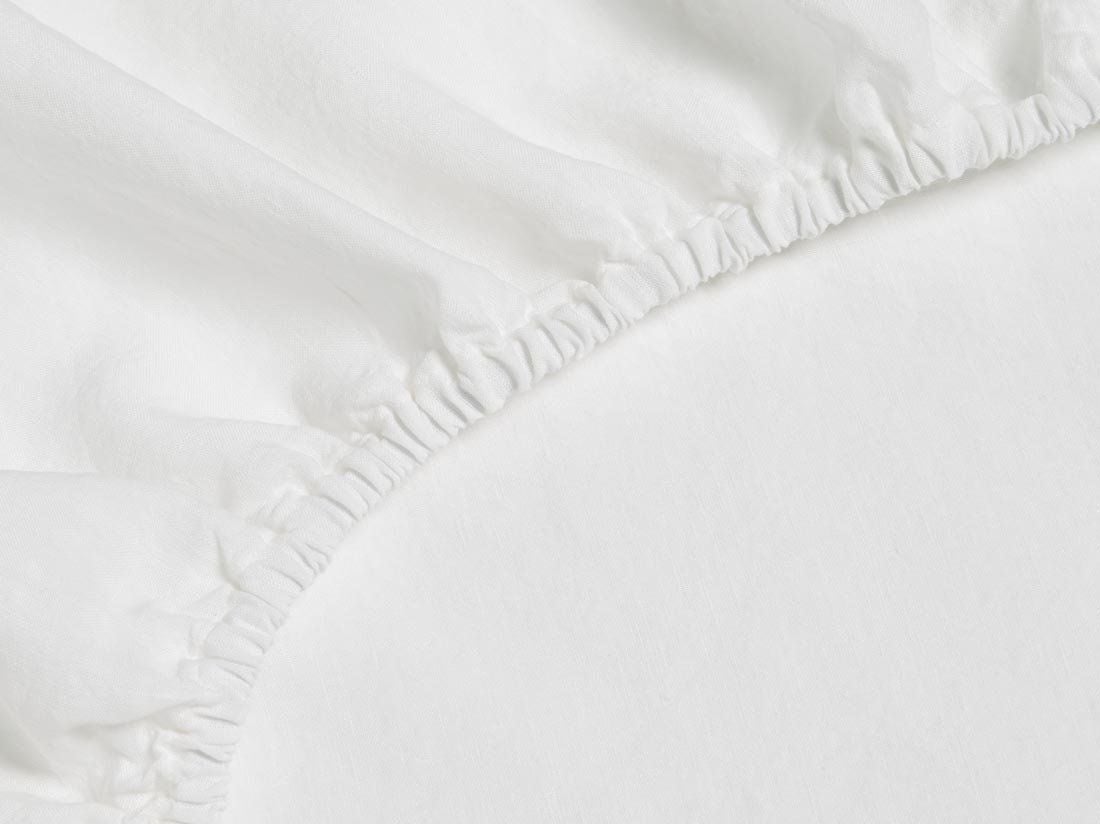 Dra-på-lakan tvättat linne pure white