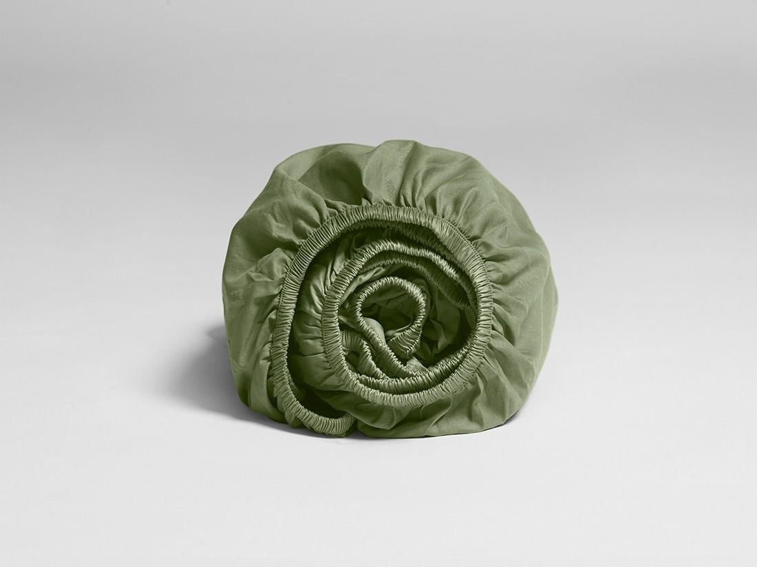 Dra på-lakan för barn bomullssatin mid olive