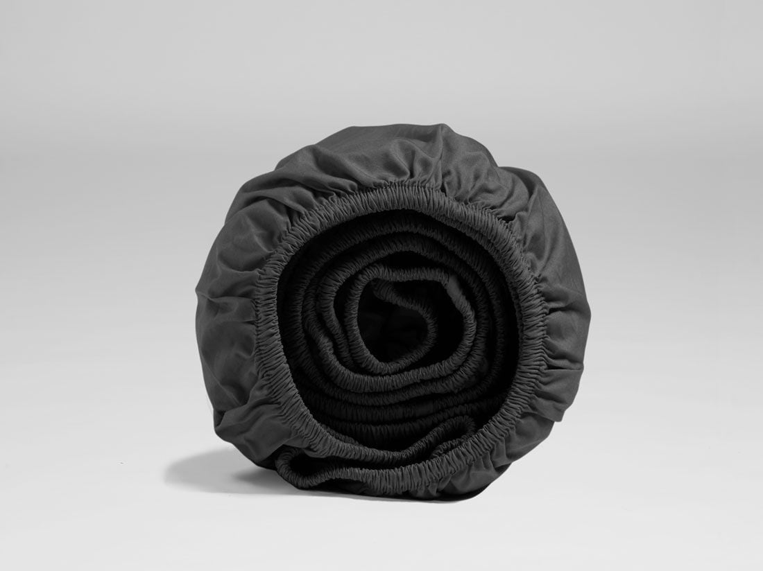 Dra-på-lakan percale dark grey