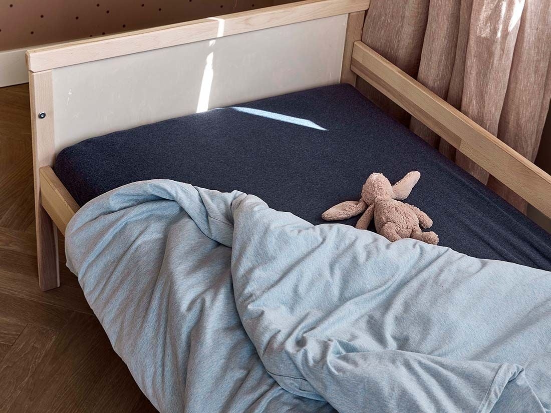 Dra på-lakan för barn jersey indigo blue