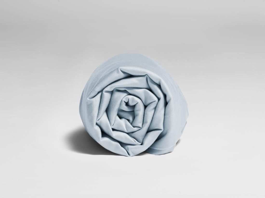 Barnlakan bomullssatin sky blue